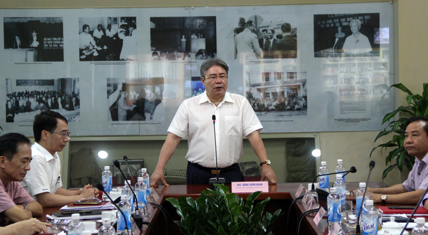 TS. Đặng Xuân Hoan – Bí thư Đảng ủy, Giám đốc Học viện phát biểu chúc mừng tại buổi công bố
