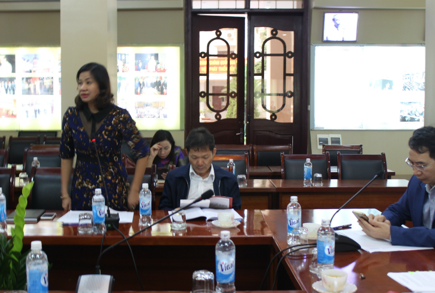 PGS.TS Nguyễn Thị Thu Vân – Trưởng khoa Văn bản và Công nghệ Hành chính tham luận