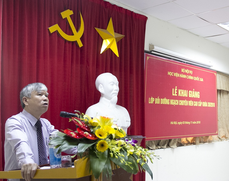 NGƯT.TS. Vũ Thanh Xuân - Phó Giám đốc Học viện phát biểu khai giảng lớp bồi dưỡng