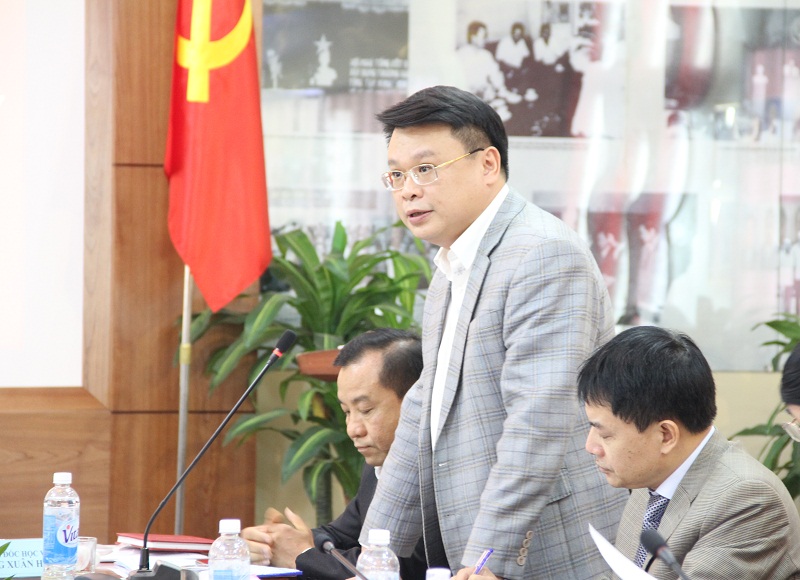TS. Bùi Huy Tùng – Chánh Văn phòng kiêm phụ trách, điều hành Ban Quản lý bồi dưỡng Học viện phát biểu tại Hội nghị.