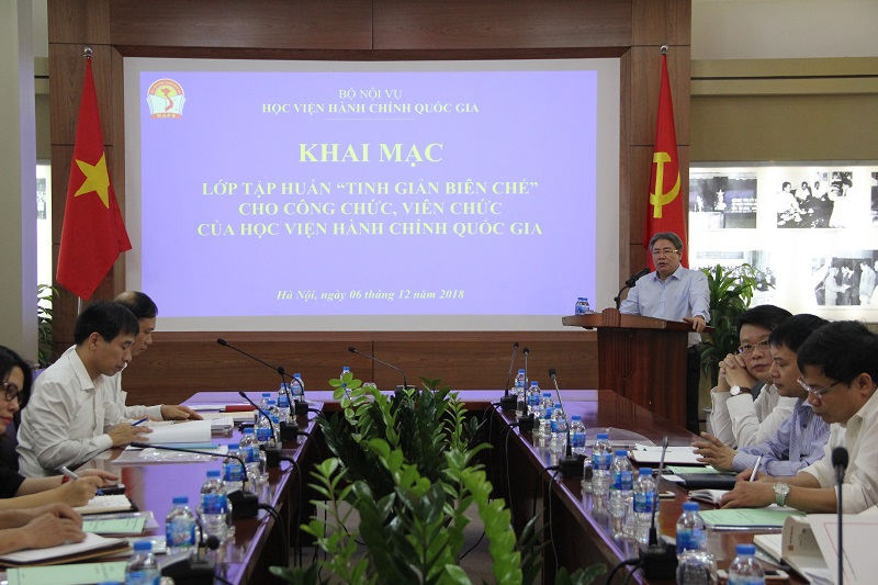 TS. Đặng Xuân Hoan –Giám đốc Học viện phát biểu tại lớp tập huấn “Tinh giản biên chế”