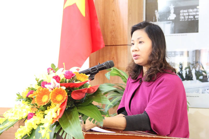 Đồng chí Nguyễn Thị Thu Vân thay mặt Ban Thường vụ Đảng ủy Học viện trình bày Báo cáo công tác kiểm tra, giám sát, kỷ luật Đảng