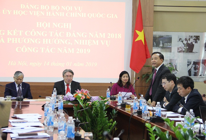 Đồng chí Nguyễn Đăng Quế - Ủy viên Ban Chấp hành Đảng bộ Học viện nhiệm kỳ 2015 – 2020, Phó Giám đốc Học viện phát biểu tại Hội nghị