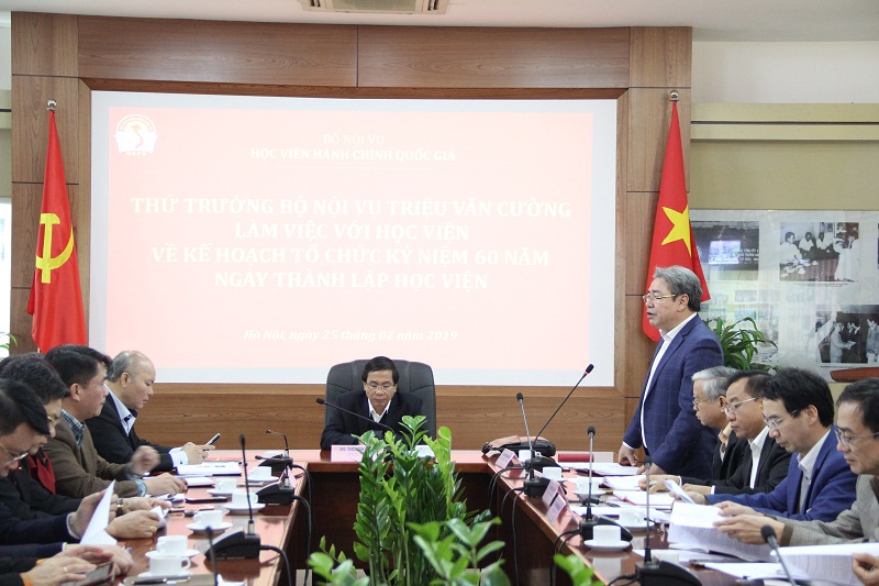 TS. Đặng Xuân Hoan – Bí thư Đảng ủy, Giám đốc Học viện phát biểu tại buổi làm việc