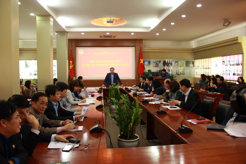 TS. Đặng Xuân Hoan - Giám đốc Học viện phát biểu tại buổi tập huấn