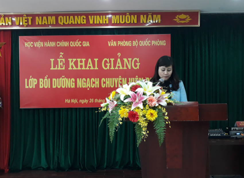 ThS. Lê Phương Thúy – Phó Trưởng Ban Quản lý bồi phát biểu khai giảng khóa học bồi dưỡng  ngạch chuyên viên chính
