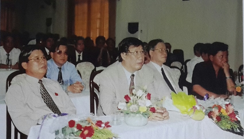 Đồng chí Phạm Gia Khiêm - Phó Thủ tướng Chính phủ dự Lễ Kỷ niệm 45 năm Ngày truyền thống Học viện Hành chính Quốc gia, năm 2004