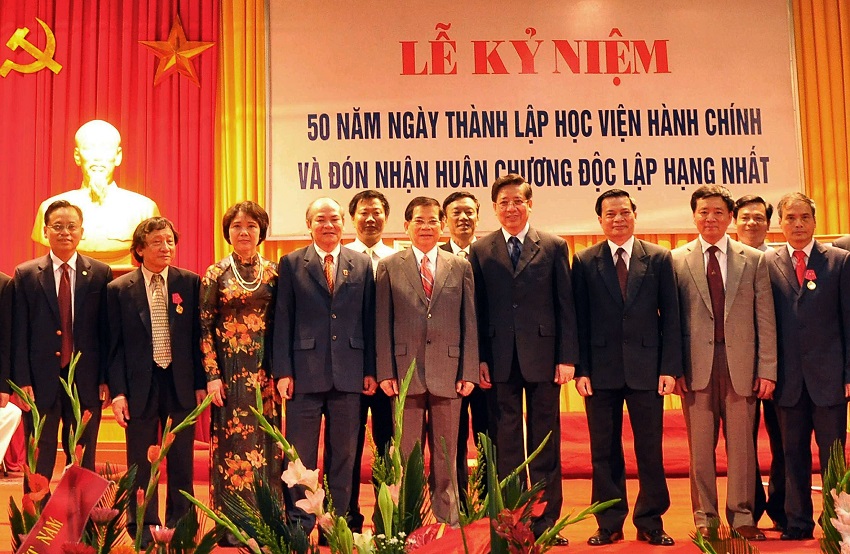 Đồng chí Nguyễn Minh Triết - Chủ tịch nước dự Lễ Kỷ niệm 50 năm ngày truyền thống Học viện Hành chính, năm 2009