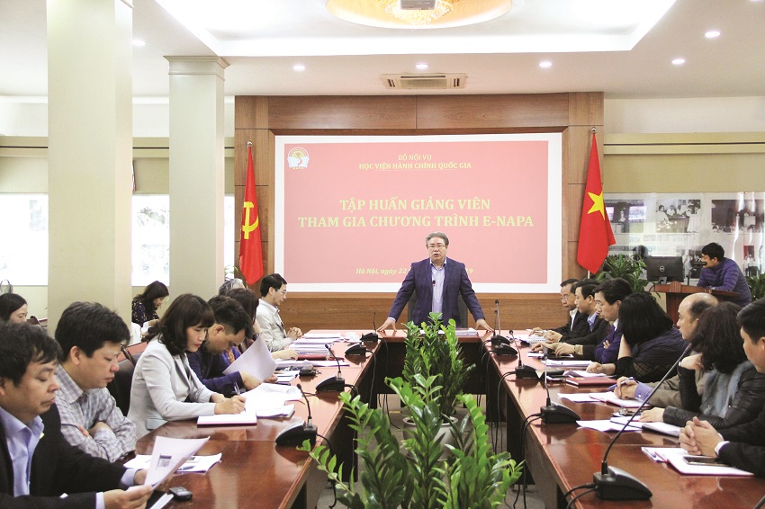 Đồng chí Đặng Xuân Hoan - Giám đốc Học viện phát biểu 