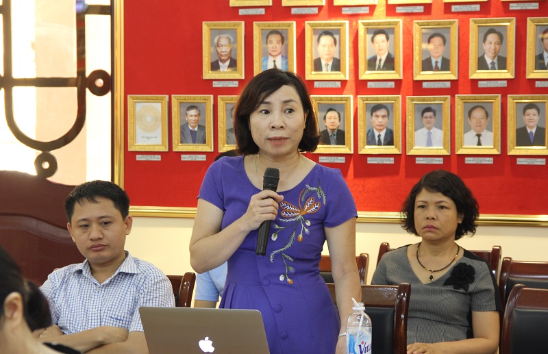  TS. Nguyễn Thị Hường – Học viện Hành chính Quốc gia đóng góp ý kiến tại Hội thảo