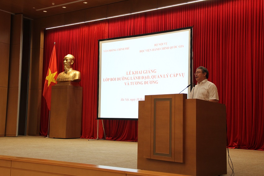 TS. Đặng Xuân Hoan - Giám đốc Học viện phát biểu tại buổi lễ khai giảng 