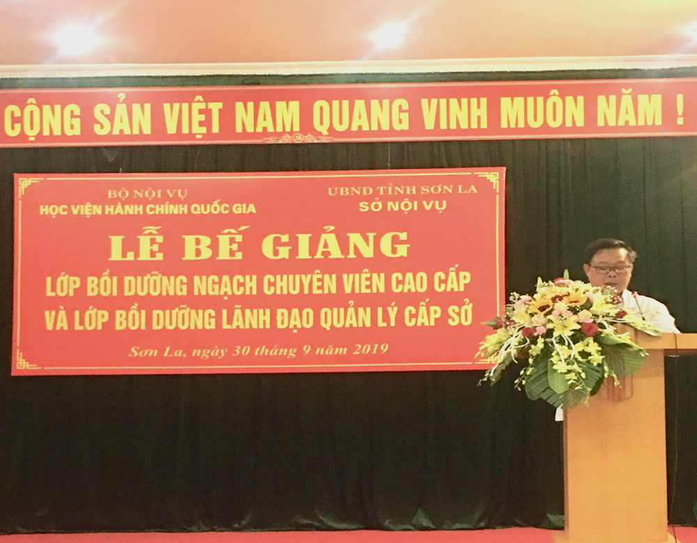 Đồng chí Phạm Văn Thủy, Tỉnh ủy viên, Phó Chủ tịch UBND tỉnh Sơn La phát biểu tại buổi lễ