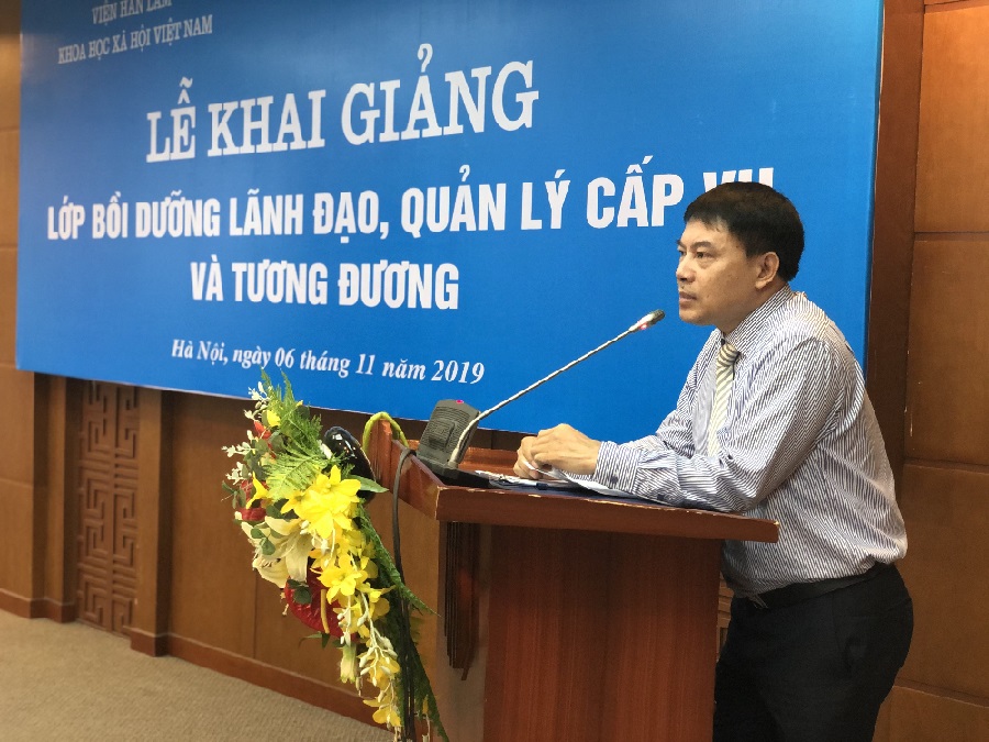 ThS. Tống Đăng Hưng, Phó Trưởng ban Quản lý bồi dưỡng - Học viện Hành chính Quốc gia phát biểu tại buổi lễ