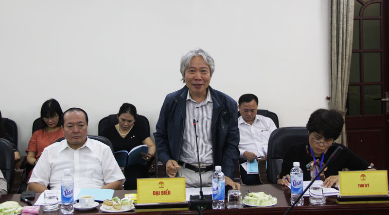 TS. Tạ Ngọc Hải, Phó viện trưởng, Viện Khoa học tổ chức nhà nước, Bộ Nội vụ trình bày tham luận