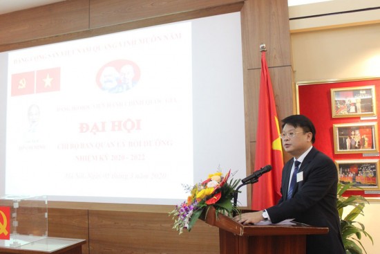Đồng chí Bùi Huy Tùng – Bí thư Chi bộ Ban Quản lý bồi dưỡng nhiệm kỳ 2020-2022 phát biểu nhận nhiệm vụ