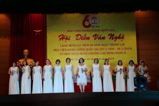 Tốp ca nữ Ban Hợp tác quóc tế tham gia Hội diễn văn nghệ chào mừng 60 năm Ngày thành lập Học viện, năm 2019