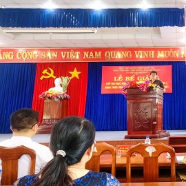 ThS. Phan Văn Thắng – Giáo viên chủ nhiệm báo cáo kết quả học tập của Lớp
