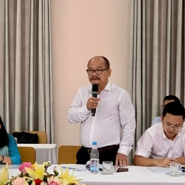 PGS.TS. Trần Xuân Bình – Đại học Khoa học, Đại học Huế 
trình bày ý kiến tại điểm cầu Phân viện