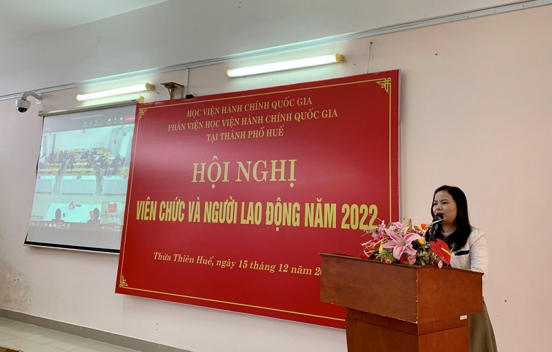 ThS. Nguyễn Thị Thủy – Phòng Quản lý Đào tạo, bồi dưỡng phát biểu ý kiến tại Hội nghị