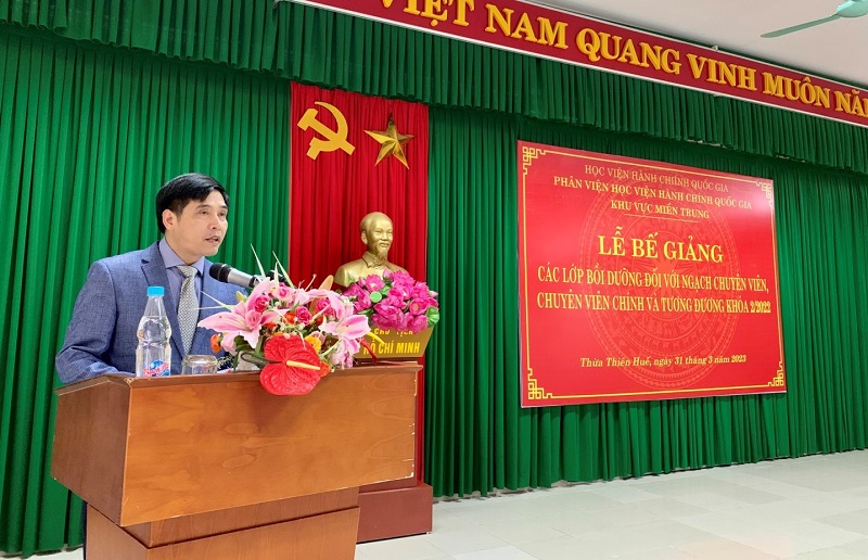 PGS.TS. Nguyễn Hoàng Hiển – Giám đốc Phân viện Học viện khu vực Miền Trung phát biểu Bế giảng 