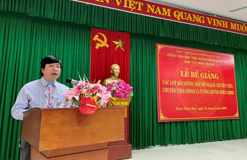 Học viên Hà Quang Lộc – Đại diện học viên của 02 Lớp phát biểu tri ân tại Lễ Bế giảng