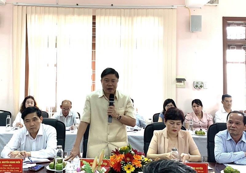 PGS.TS. Nguyễn Văn Hậu - Chánh Văn phòng Học viện Hành chính Quốc gia phát biểu ý kiến