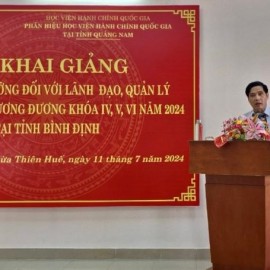 PGS.TS. Nguyễn Hoàng Hiển, Giám đốc Phân hiệu Học viện Hành chính Quốc gia tại tỉnh Quảng Nam phát biểu tại Lễ Khai giảng.