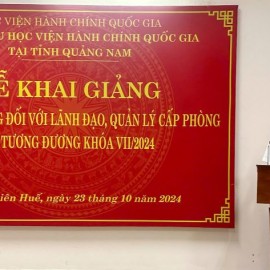 ThS. Đặng Văn Minh, Trưởng phòng, Phòng Tổ chức - Hành chính, Phân hiệu Quảng Nam phát biểu tại Lễ Khai giảng.