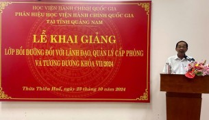 ThS. Đặng Văn Minh, Trưởng phòng, Phòng Tổ chức - Hành chính, Phân hiệu Quảng Nam phát biểu tại Lễ Khai giảng.