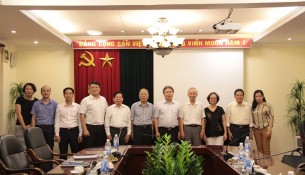 TS. Đặng Xuân Hoan - Giám đốc Học viện Hành chính Quốc gia cùng các đại biểu tham dự buổi làm việc