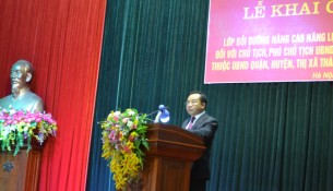 TS. Nguyễn Đăng Quế, Phó Giám đốc Học viện Hành chính Quốc gia phát biểu tại buổi Lễ