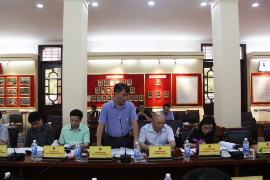 Đồng chí Phạm Hùng Thắng, Phó Vụ trưởng Vụ Tổ chức cán bộ, Bộ Nội vụ phát biểu góp ý dự thảo Đề án.