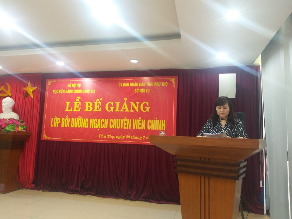 ThS. Lê Phương Thúy, Phó Trưởng ban, Ban Quản lý bồi dưỡng phát biểu tại buổi lễ 