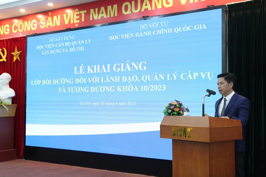 PGS. TS. Nguyễn Vũ Phương, Phó Giám đốc Học viện Cán bộ quản lý xây dựng và đô thị phát biểu tại buổi Lễ