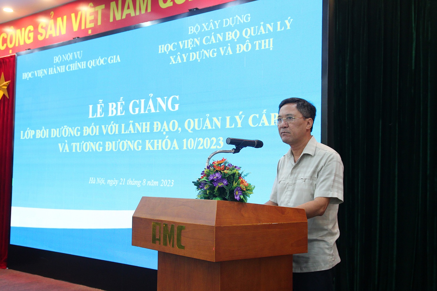 2. TS. Trần Hữu Hà, Giám đốc Học viện Cán bộ quản lý xây dựng và đô thị phát biểu tại lễ bế giảng