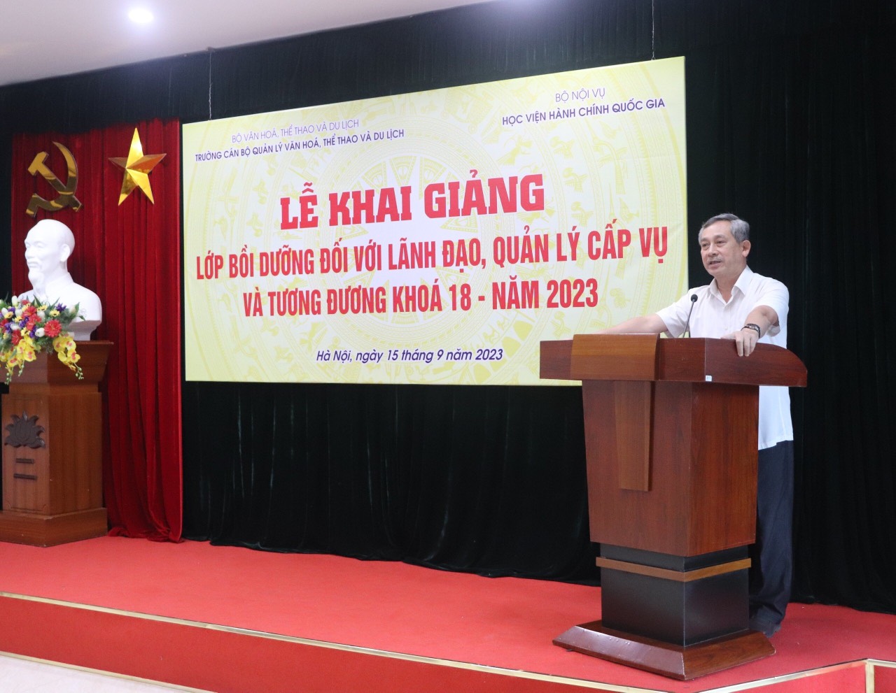 3. TS. Nguyễn Quang Hùng - Hiệu trưởng Trường Cán bộ quản lý văn hóa, thể thao và du lịch phát biểu